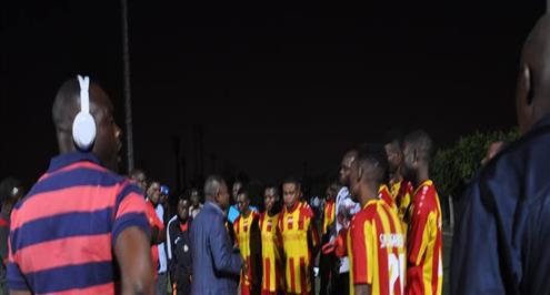 رئيس سانجا: الحكم لم يظلم الزمالك .. وغاضب من تصريحات مرتضى